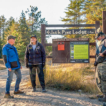 Jack Pine Lodge Sign